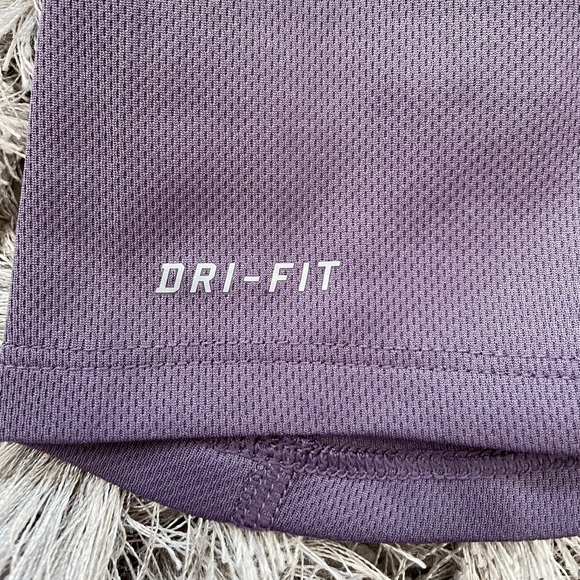 Nike Tennis Women’s Dri-Fit V Neck T Shirt - Picture 4 of 7